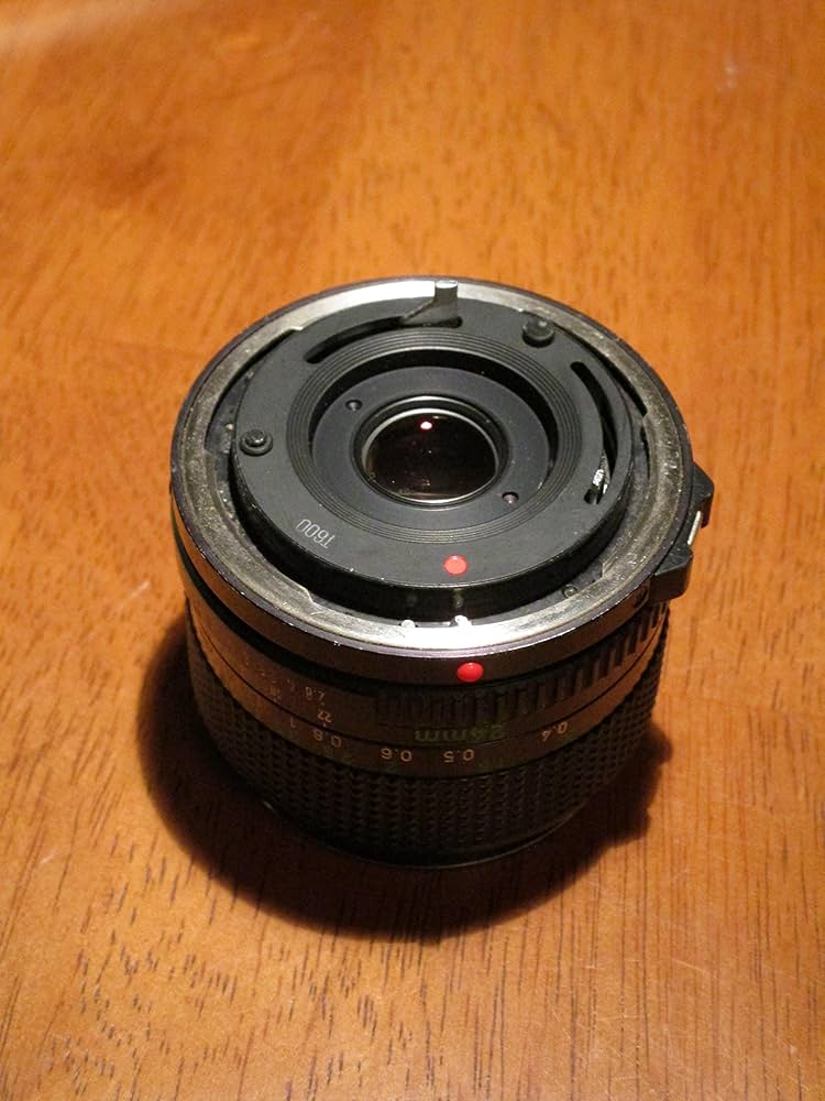CANON FD 24mm f/2.8 レンズ CANON FD 24mm F2.8｜フリッパーズ・ガイド